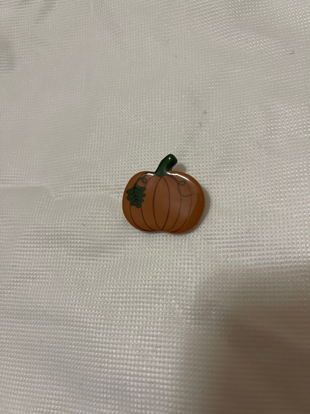 Pumpkin brooch excellent condition